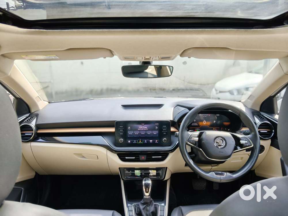 Skoda Slavia Ambition 1.5l Tsi Dsg, 2023, Petrol