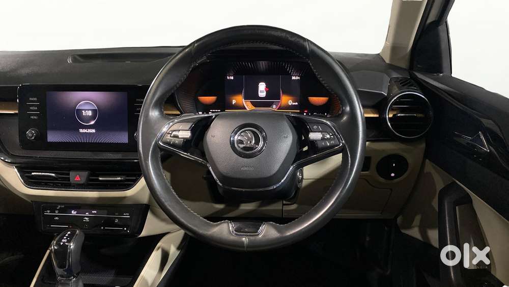 Skoda Slavia 1.0 Tsi Style At, 2023, Petrol