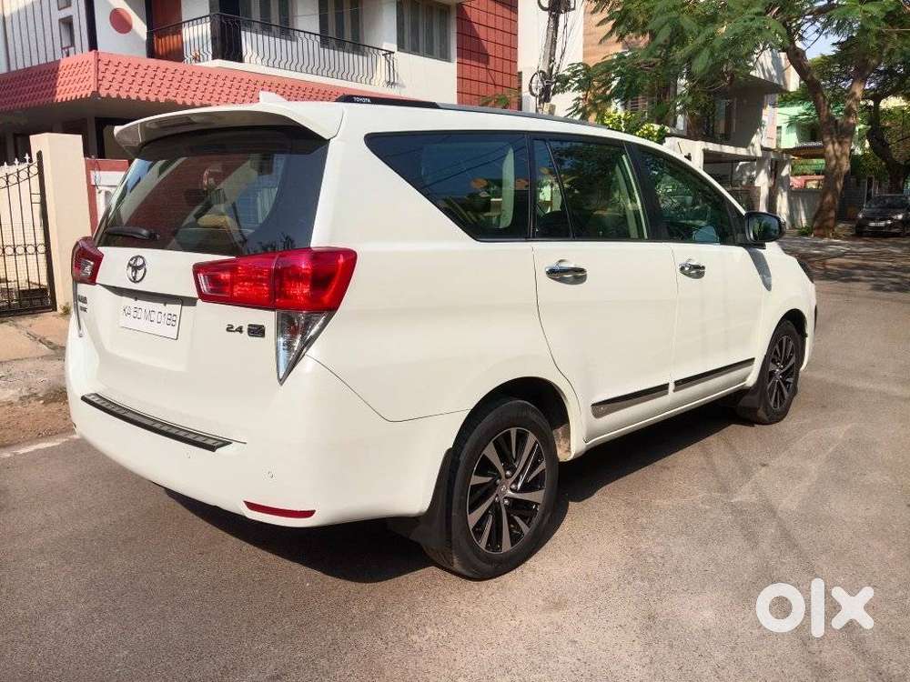 Toyota Innova Crysta