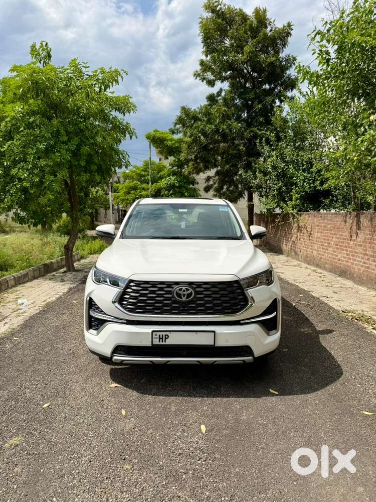 Toyota Innova Hycross 2023 Hybrid Car