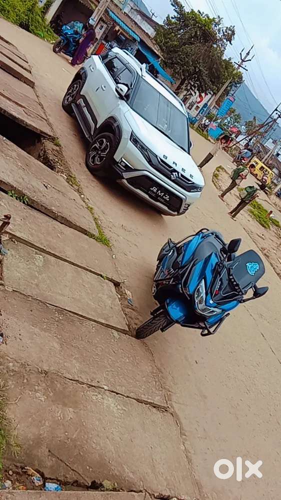 Maruti Suzuki Brezza 2023 Petrol 40000 Km Driven