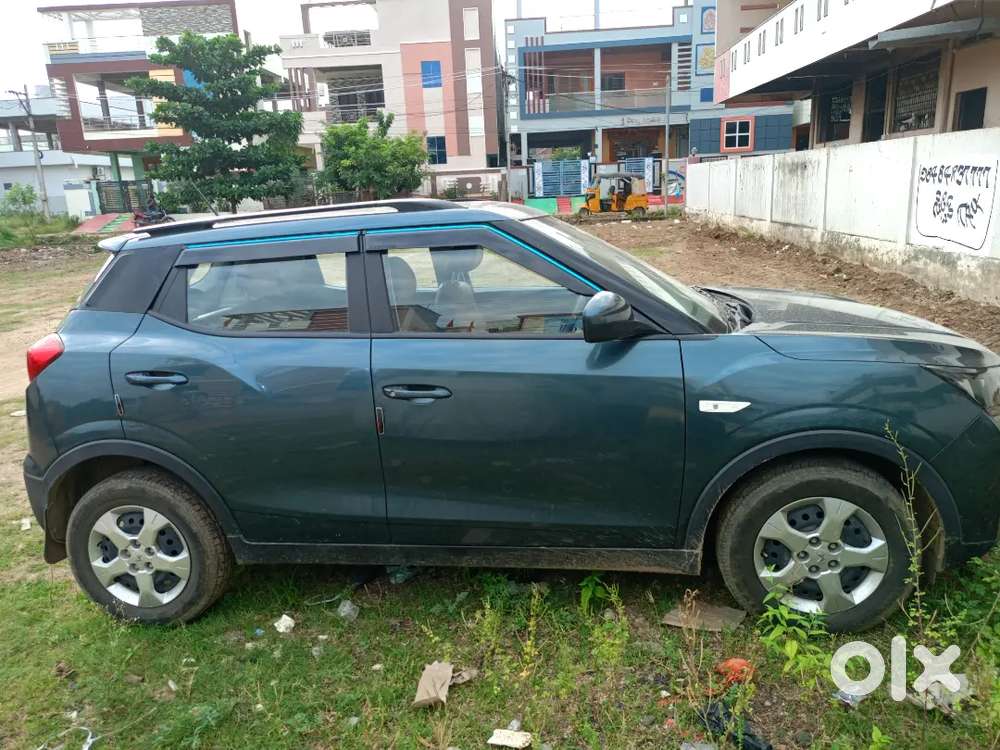 2023 Nov Xuv300 W6 Petrol Amt Aquamarine - 14500km Only - First Owner