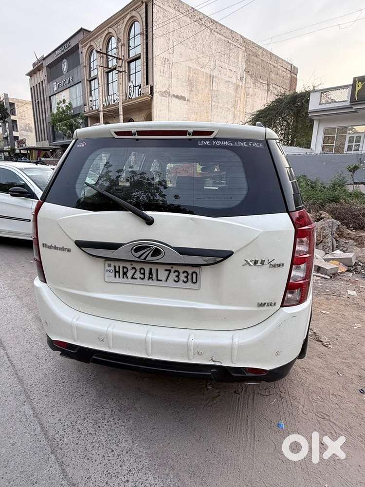 Xuv 500 W10 Top Model