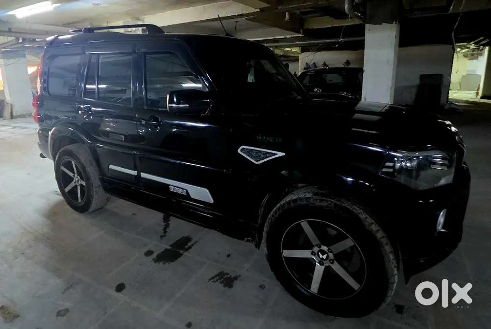 Mahindra Scorpio S9 Diesel 2021model December Regristed 2022 Adventure