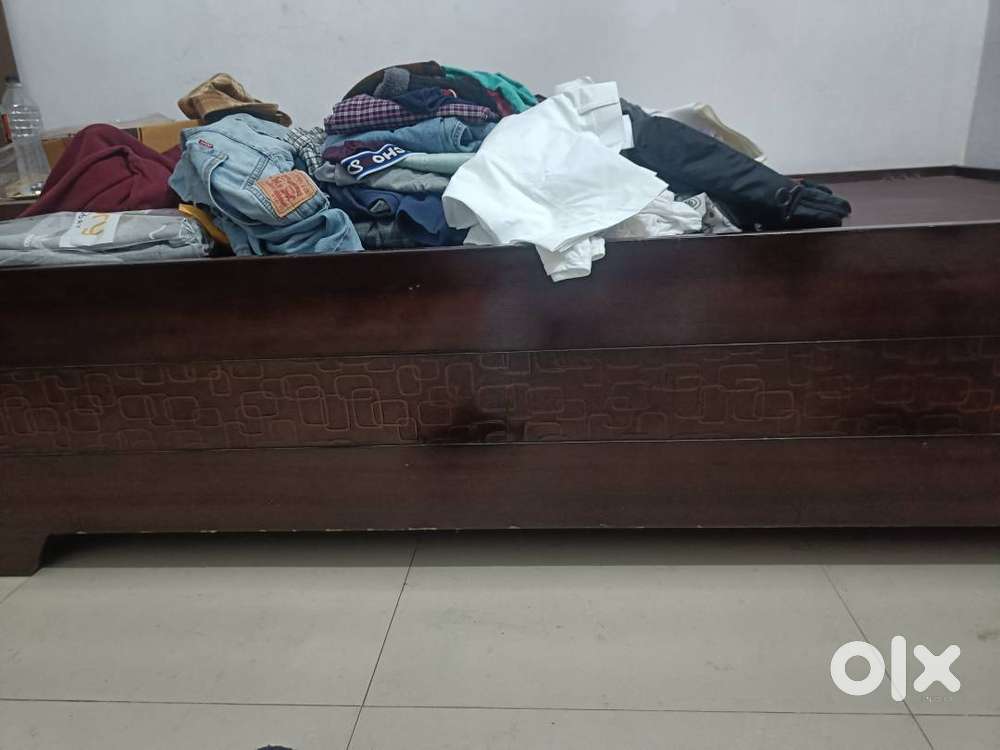 Single bed - Beds & Wardrobes in Bhoora Rani, Rudrapur - 1832959007