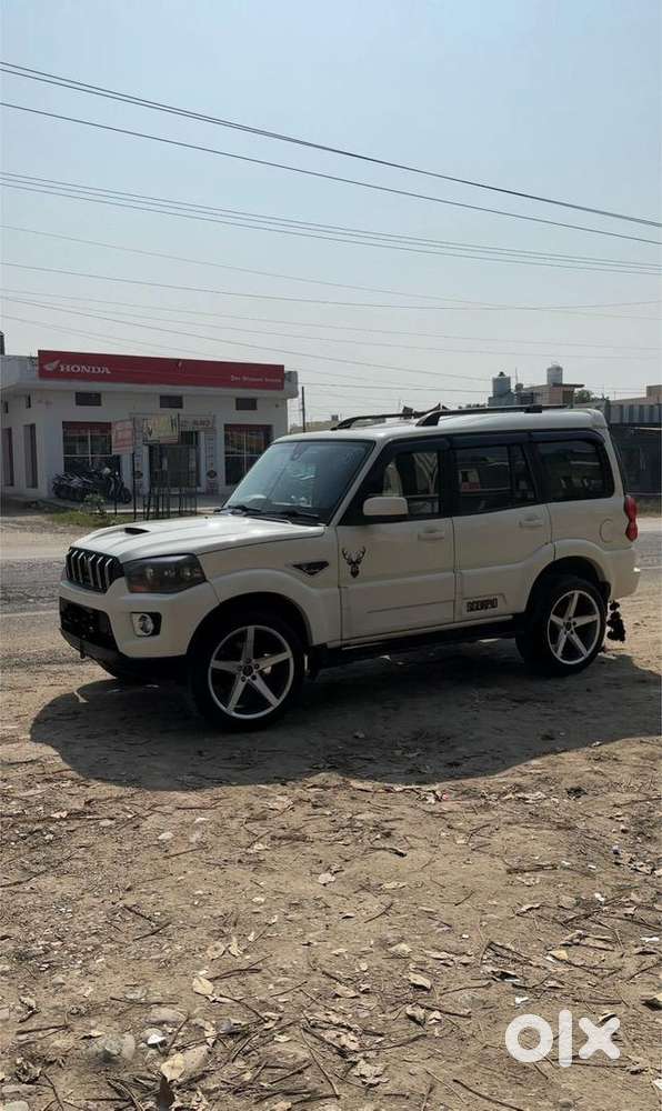 Mahindra Scorpio 2013 Diesel Well Maintained