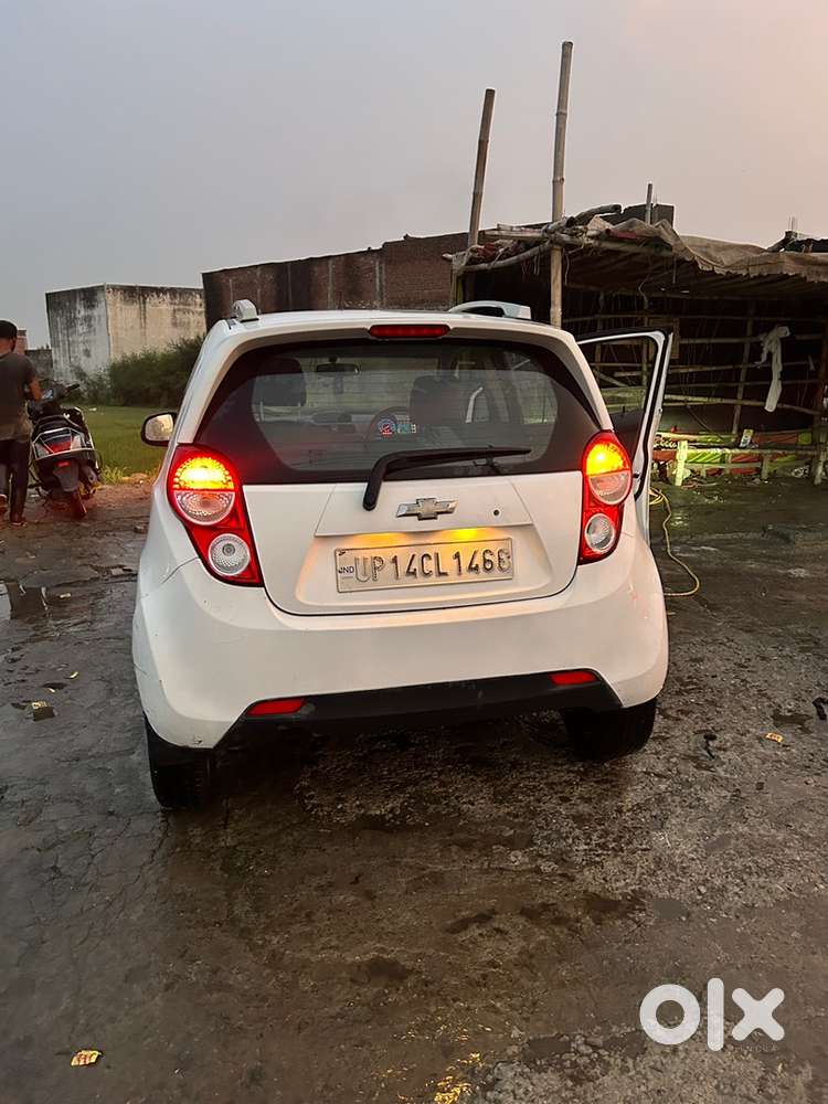 Chevrolet Beat Petrol 2014