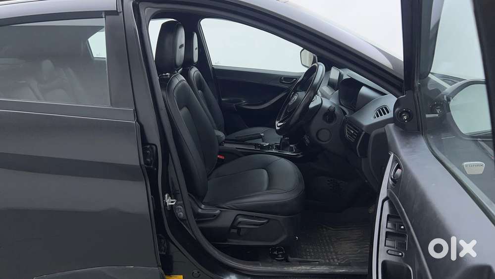 Tata Nexon 1.2 Revotron Xz Plus (l) Dark Edition, 2023, Petrol