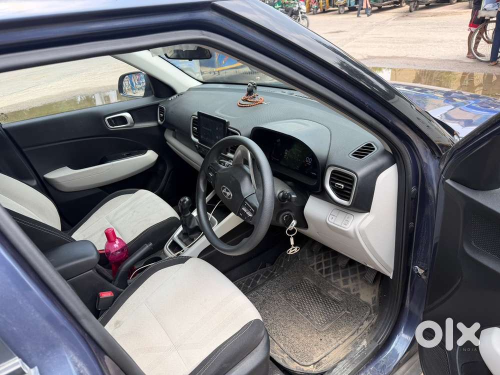 Hyundai Venue Petrol 2022