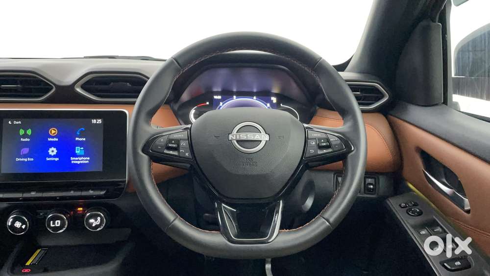 Nissan Magnite 1.0 Xv Premium Dual Tone, 2025, Petrol