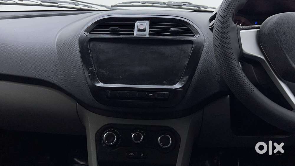 Tata Tiago Xe, 2016, Petrol