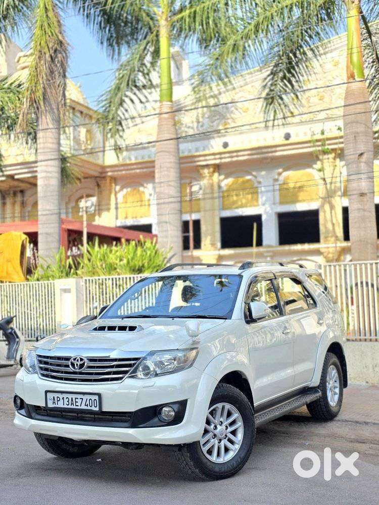Toyota Fortuner 3.0 4x2 Automatic, 2013, Diesel