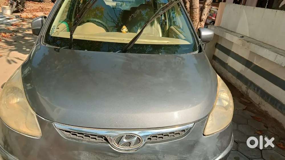Hundai I10 Sportz , Petrol
2009 Model 
100600 Km.