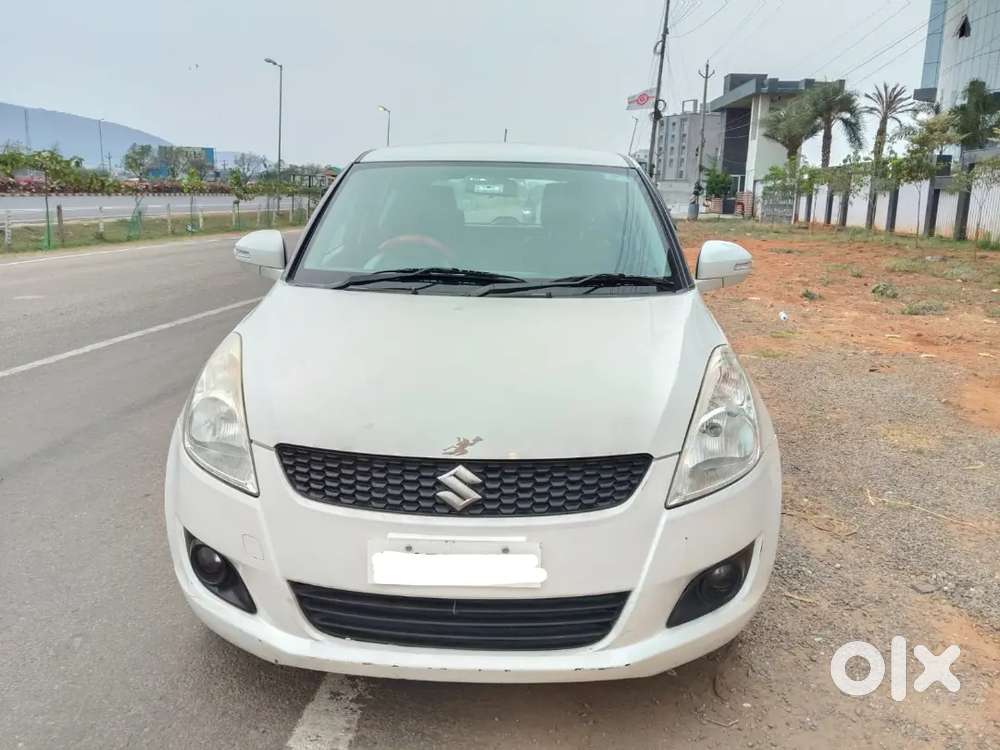 Swift Maruti Diesel 2013 Third Owner Good Condition
