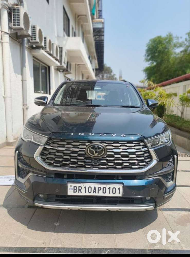 Toyota Innova Hycross 2.0 Zx (o) Hybrid 7 Str, 2023, Petrol