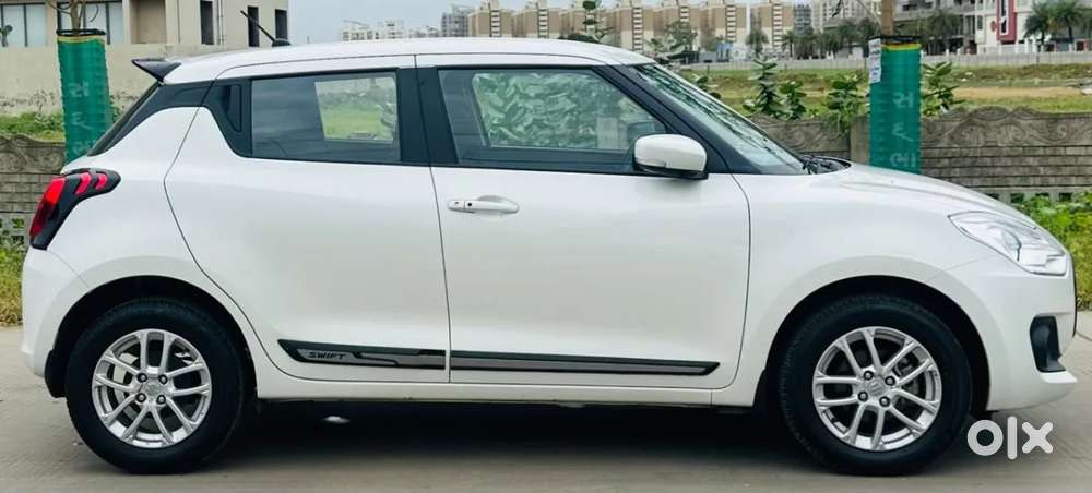 Maruti Suzuki Swift 1.3 Zxi, 2023, Petrol