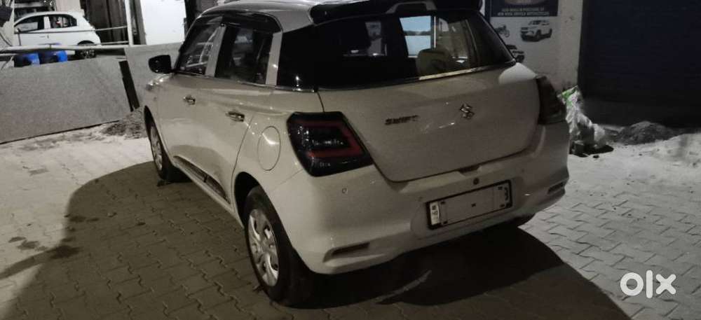 Maruti Suzuki New-gen Swift Lxi, 2025, Petrol
