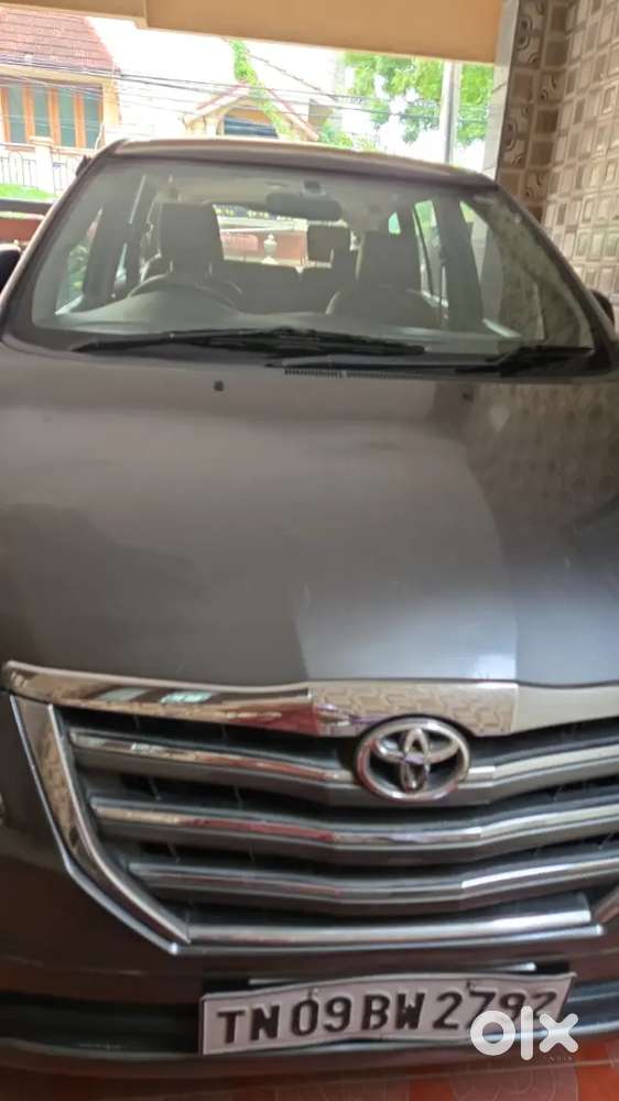 Toyota Innova 2014