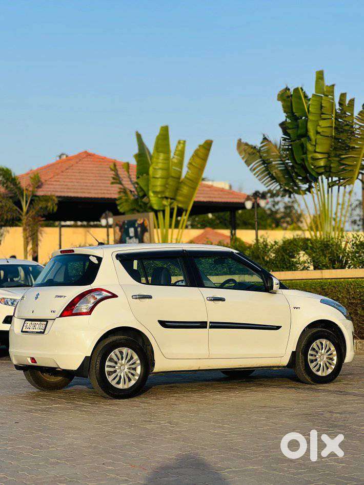 Maruti Suzuki Swift Vxi Abs Bsiv, 2016, Petrol