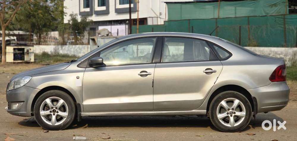 Skoda Rapid Ambition 1.6 Tdi Cr Manual Plus, 2014, Diesel