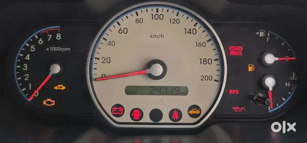 Hyundai I10 Sportz Automatic, Just 24000 Kilometers Driven