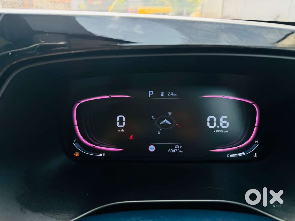 Kia Carens Luxury (o)1.5 Diesel At 7 Str, 2022, Diesel