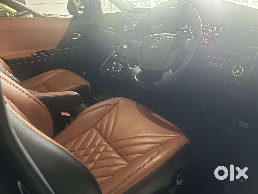 Toyota Alphard 3.0 V6, 2010, Petrol