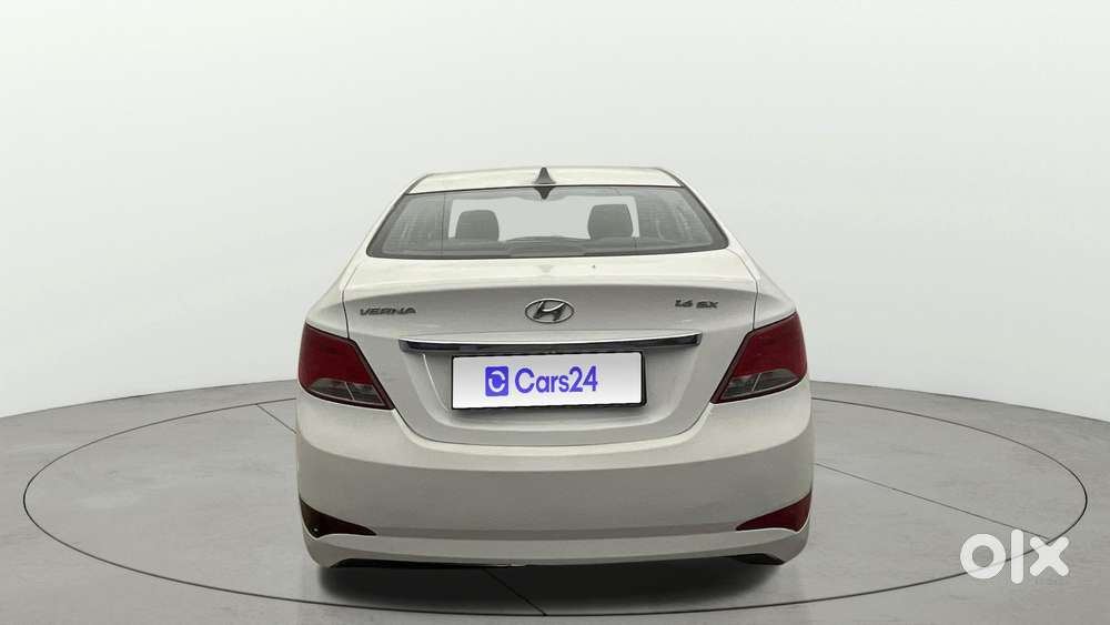 Hyundai Verna 1.6 Vtvt Sx, 2016, Petrol