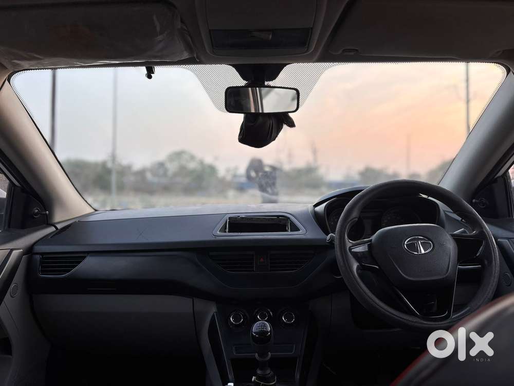 Tata Nexon 1.2 Revotron Xma, 2018, Petrol