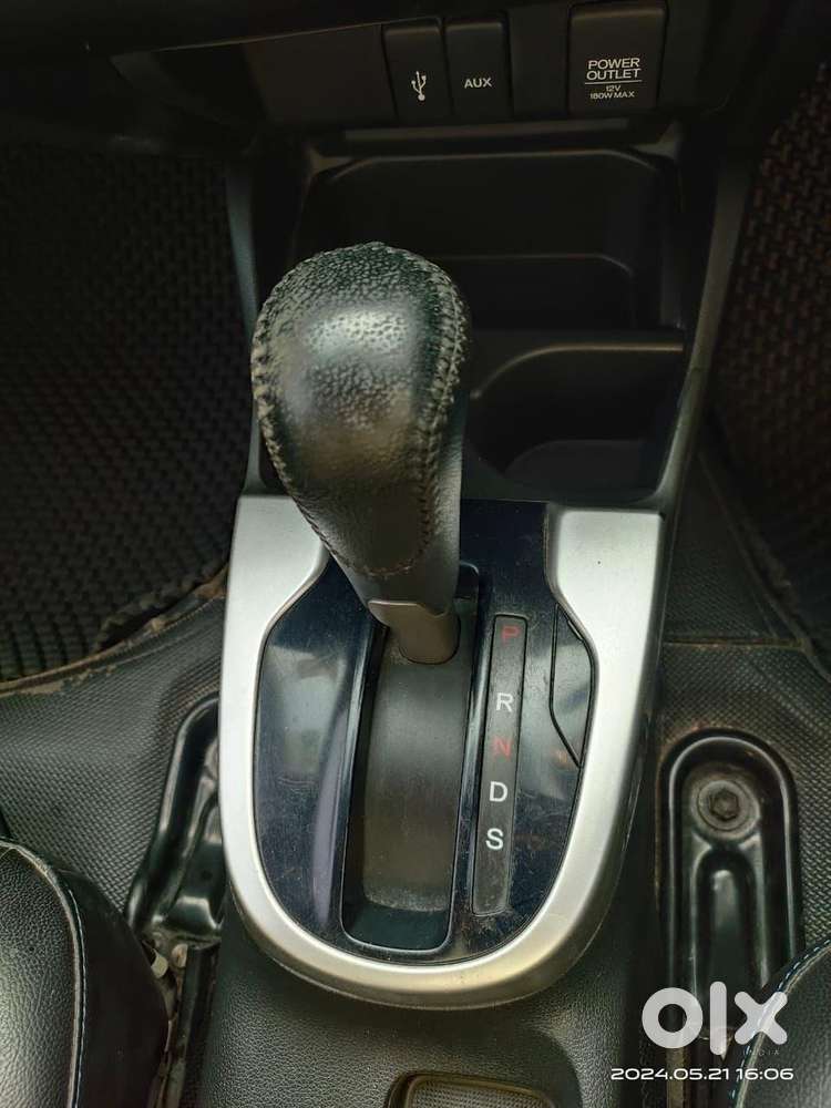 Honda Jazz V Automatic, 2016, Petrol