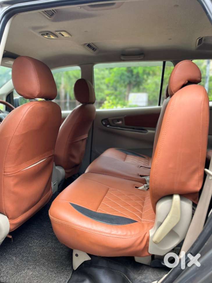 Toyota Innova 2.5 Vx 8 Str Bs-iii, 2012, Diesel