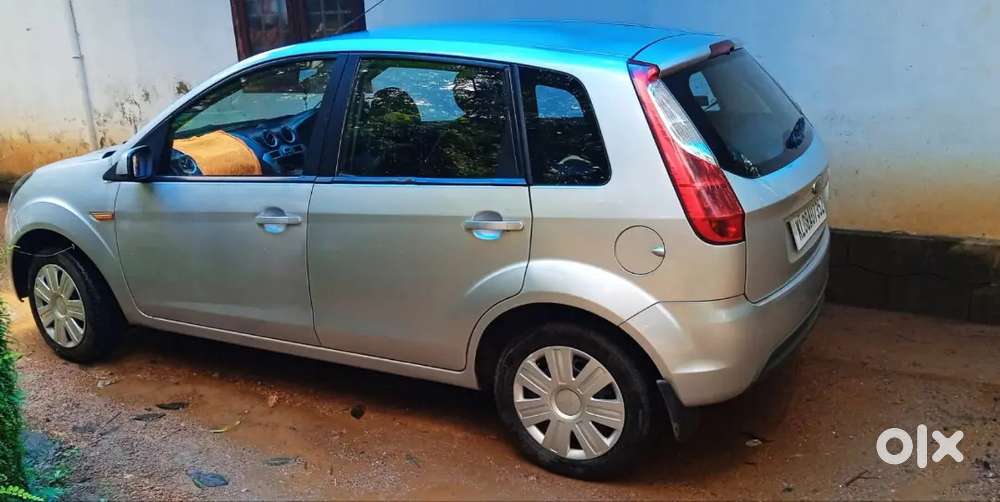 Ford Figo Petrol Zxi 2011
