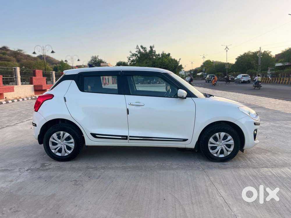 Maruti Suzuki Swift Vvt Vxi, 2021, Petrol