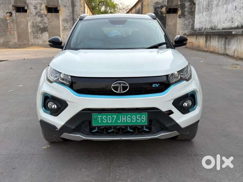 Nexon Ev Top End. Extension Battery Warranty