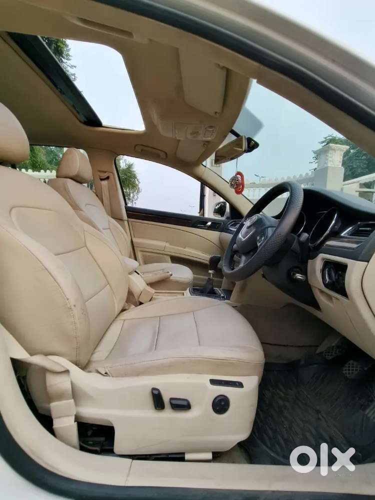Skoda Superb Elegance 1.8 Tsi 1800cc 4 Cylinder  7 Speed Gearbox