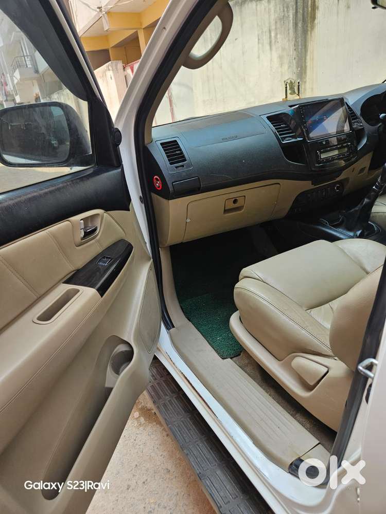 Toyota Fortuner 3.0 4x2 Automatic, 2014, Diesel