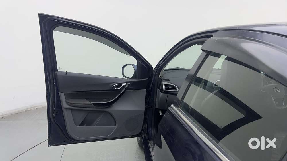 Tata Tigor Xza, 2019, Petrol