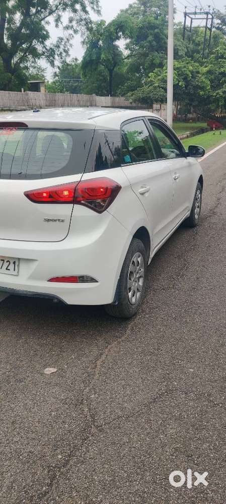 Hyundai Elite I20 Sportz (o) 1.2, 2017, Petrol