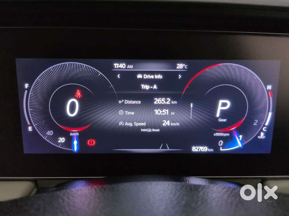 Mahindra Xuv700 2.0 Ax 7 Petrol At Luxury Pack Str, 2021, Petrol