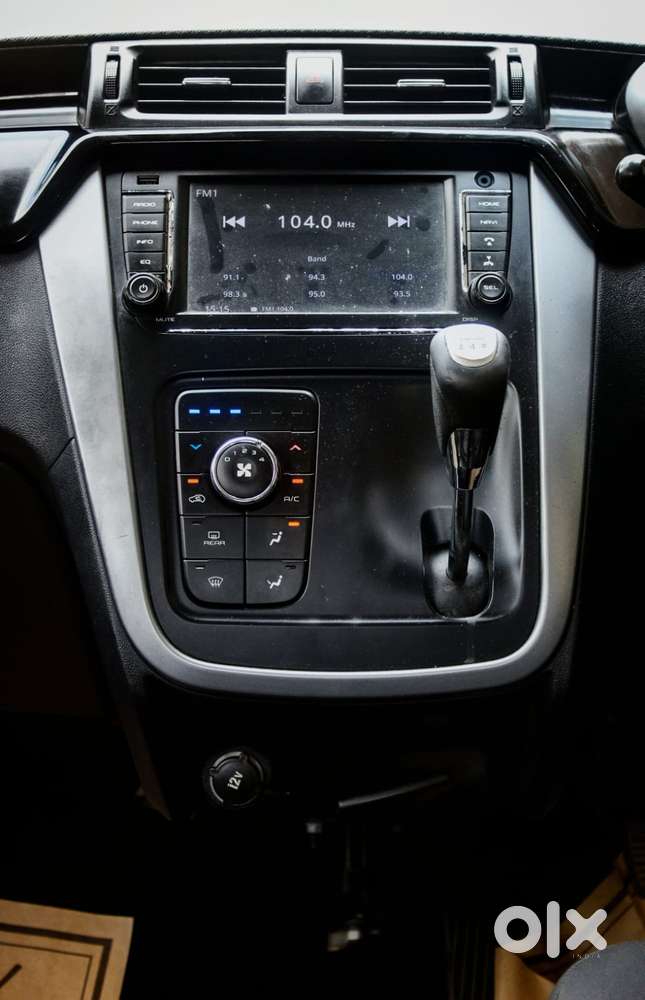 Mahindra Kuv 100 K8 5str, 2019, Diesel