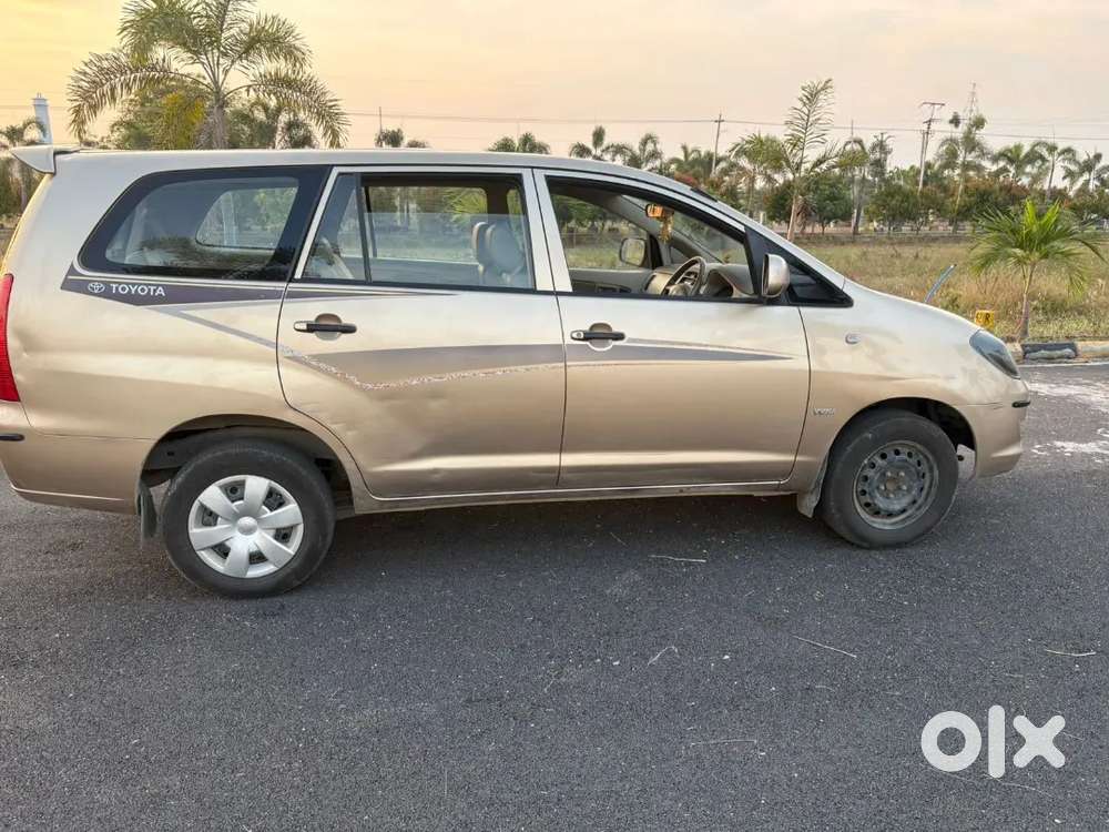 Toyota Innova 2005 Petrol Well Maintained, Very Good Condition