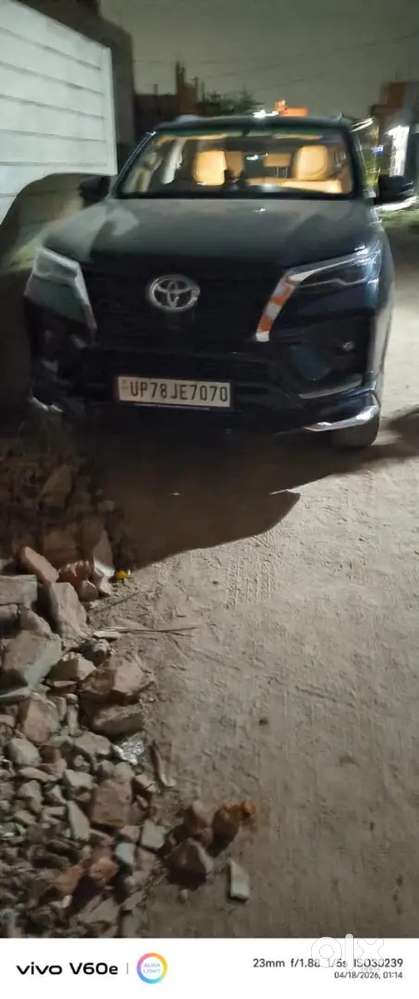 Toyota Fortuner Legender 2025 Suv