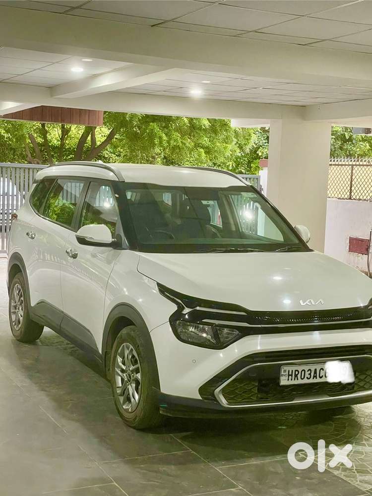 Kia Carens Petrol 2023