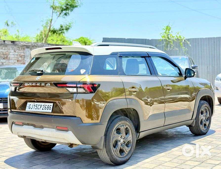 Maruti Suzuki Brezza 1.5 Zxi Cng Dual Tone, 2024, Cng & Hybrids