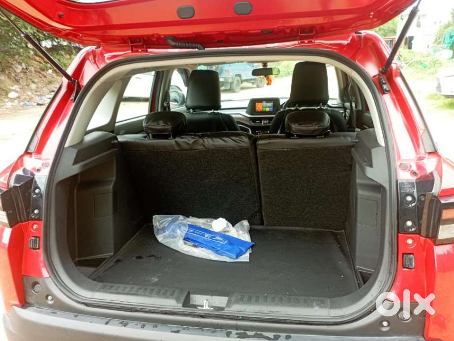 Maruti Suzuki Brezza Vxi At, 2025, Petrol