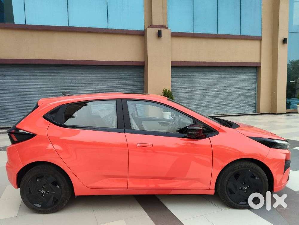 Tata Altroz Creative S, 2025, Petrol