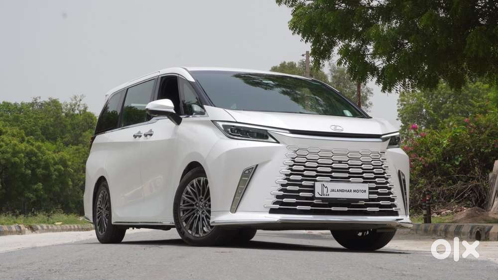 Lexus Lm 350h 4 Str Ultra Luxury, 2024, Petrol