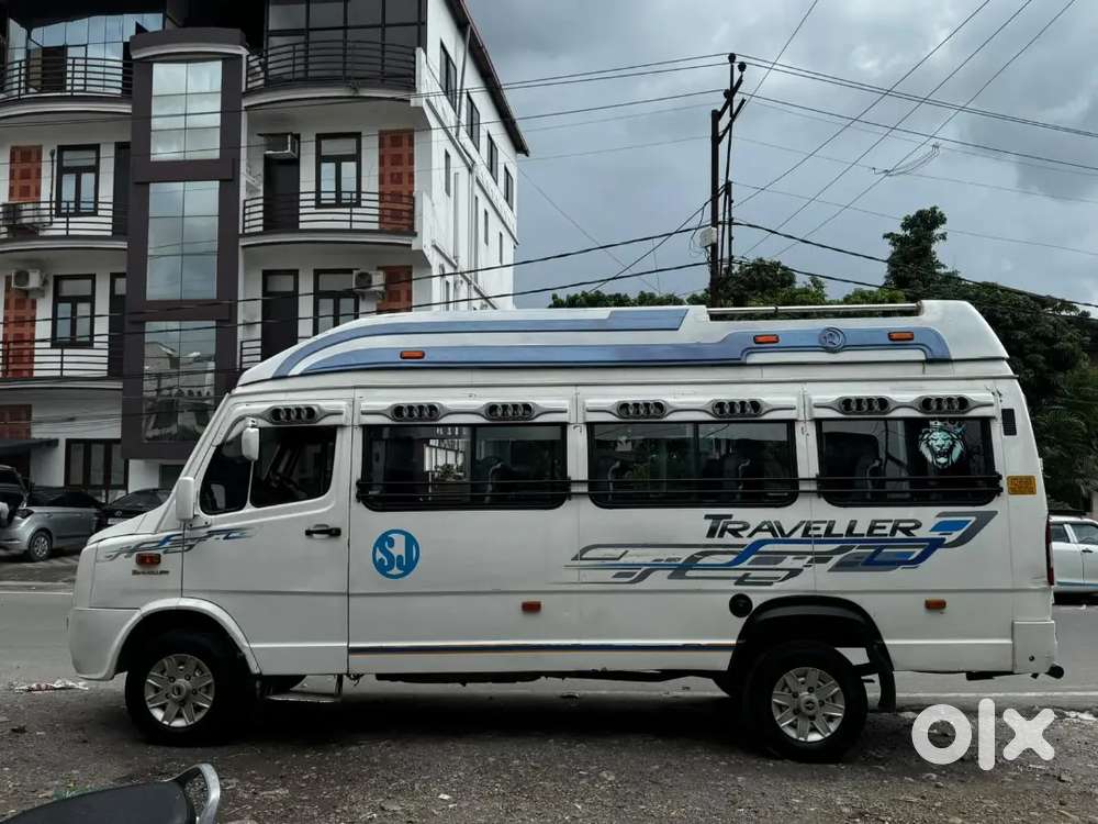 17 Seater Tempo Traveller 2018 Model