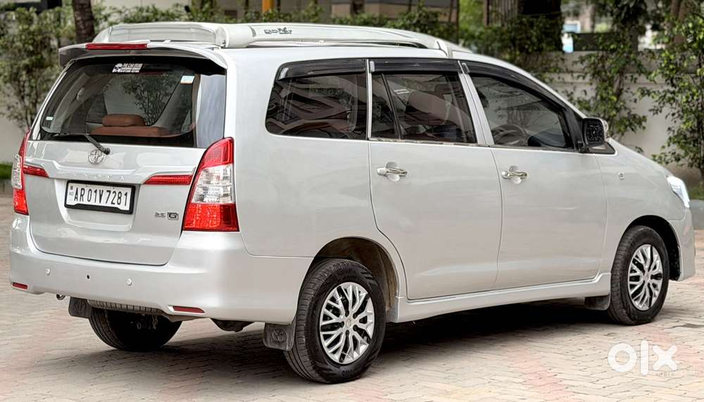 Toyota Innova 2.5 G (diesel) 8 Seater, 2014, Diesel