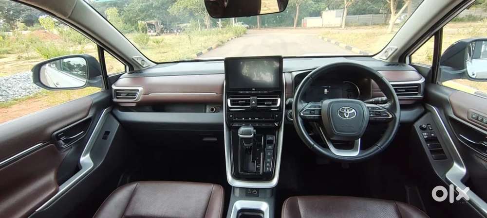 Toyota Innova Hycross 2.0 Zx (o) Hybrid 7 Str, 2024, Petrol